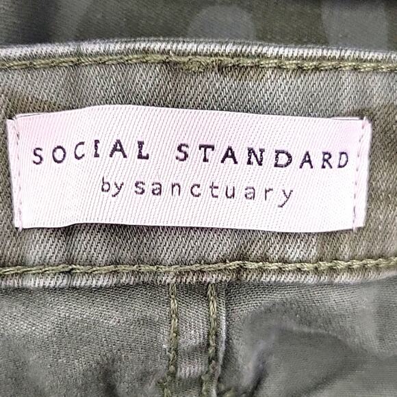 Social Standard by sanctuary Women High-Rise Skinny Camo Zip Closure Size 12/31 - Picture 6 of 10